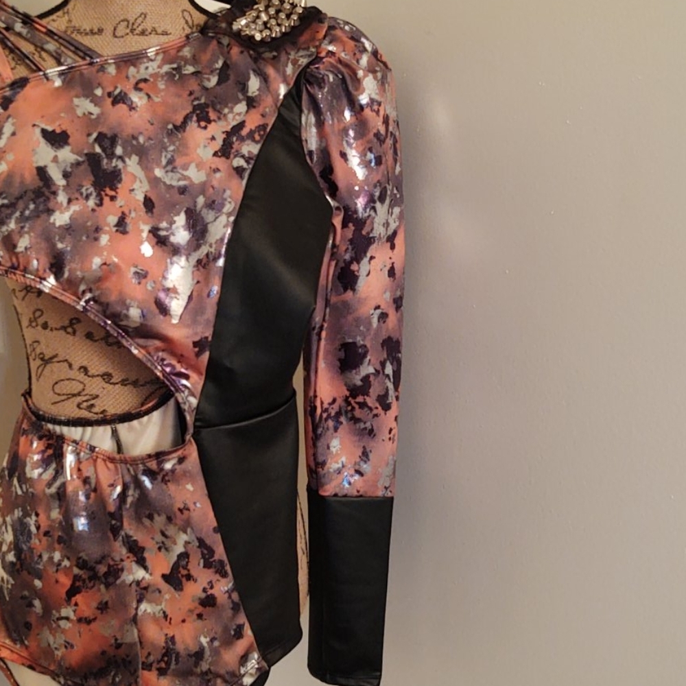 Women Long Sleeve Dancewear - Picture 2 of 11